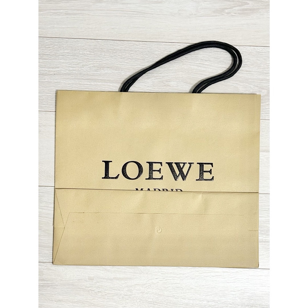 LOEWE(ロエベ)のLOEWE  ロエベ   ショッパー  ショップ袋 レディースのバッグ(ショップ袋)の商品写真
