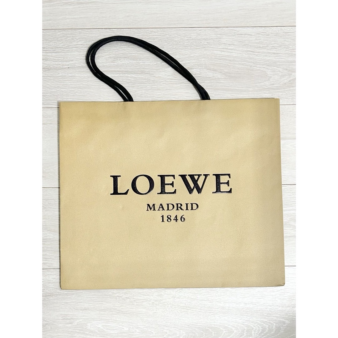 LOEWE(ロエベ)のLOEWE  ロエベ   ショッパー  ショップ袋 レディースのバッグ(ショップ袋)の商品写真