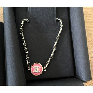 シャネル(CHANEL)のシャネル　チョーカー　レザー　ピンク(ネックレス)