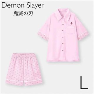 ジーユー(GU)のGU サテンパジャマ(半袖&ショートパンツ)Demon Slayer L(パジャマ)