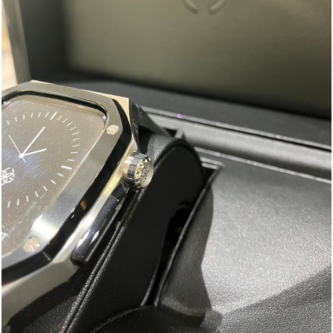 ぽんちゃん69様専用【新品未使用】ゴールデンコンセプト　アップルウォッチケース　 メンズの時計(腕時計(デジタル))の商品写真