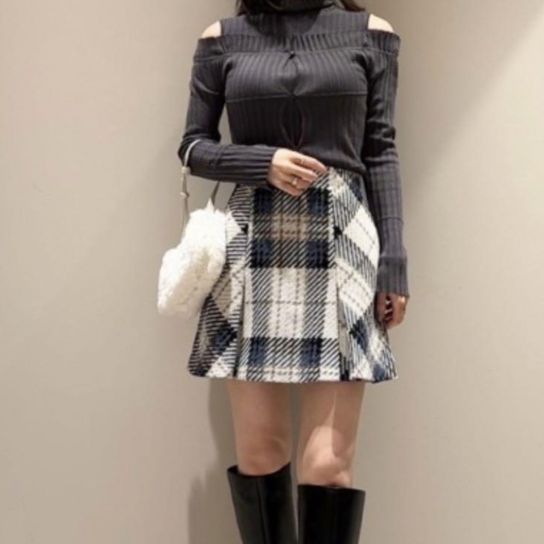 SNIDEL(スナイデル)のミニスカート ロービングチェック グレー Mサイズ 台形スカート 灰色 秋 レディースのスカート(ミニスカート)の商品写真