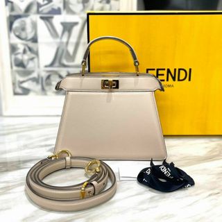 フェンディ(FENDI)の未使用に近い☆　フェンディ　ピーカブー　アイシーユー　プチ　2way　グレージュ(ハンドバッグ)