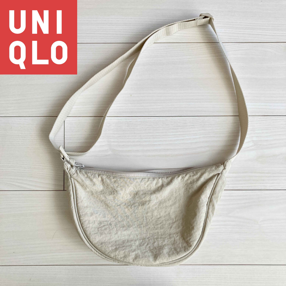 UNIQLO(ユニクロ)の【美品】UNIQLO ユニクロ ラウンドミニショルダーバッグ ナチュラル レディースのバッグ(ショルダーバッグ)の商品写真