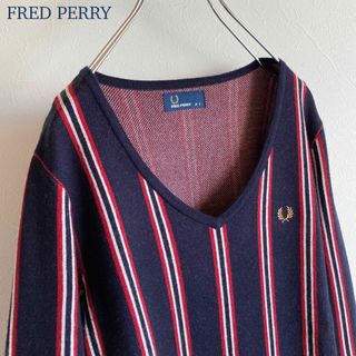 フレッドペリー(FRED PERRY)のフレッドペリー ローレル刺繍 ストライプ Vネック ニット ワンピース ネイビー(ニット/セーター)