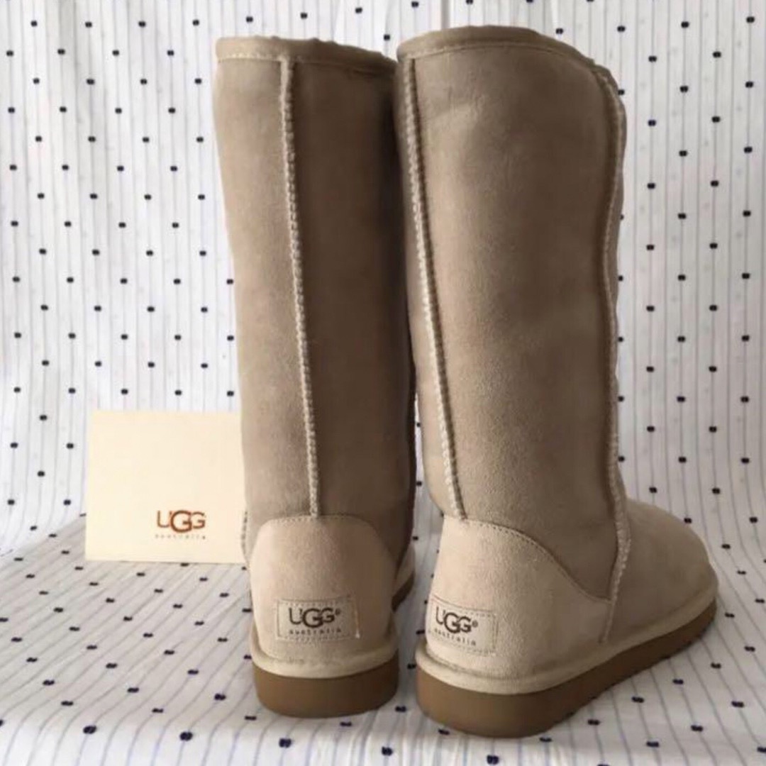 UGG AUSTRALIA(アグオーストラリア)のＵＧＧAustralia アグムートンブーツ限定ＴＡＬＬサンド23cm 1点物 レディースの靴/シューズ(ブーツ)の商品写真