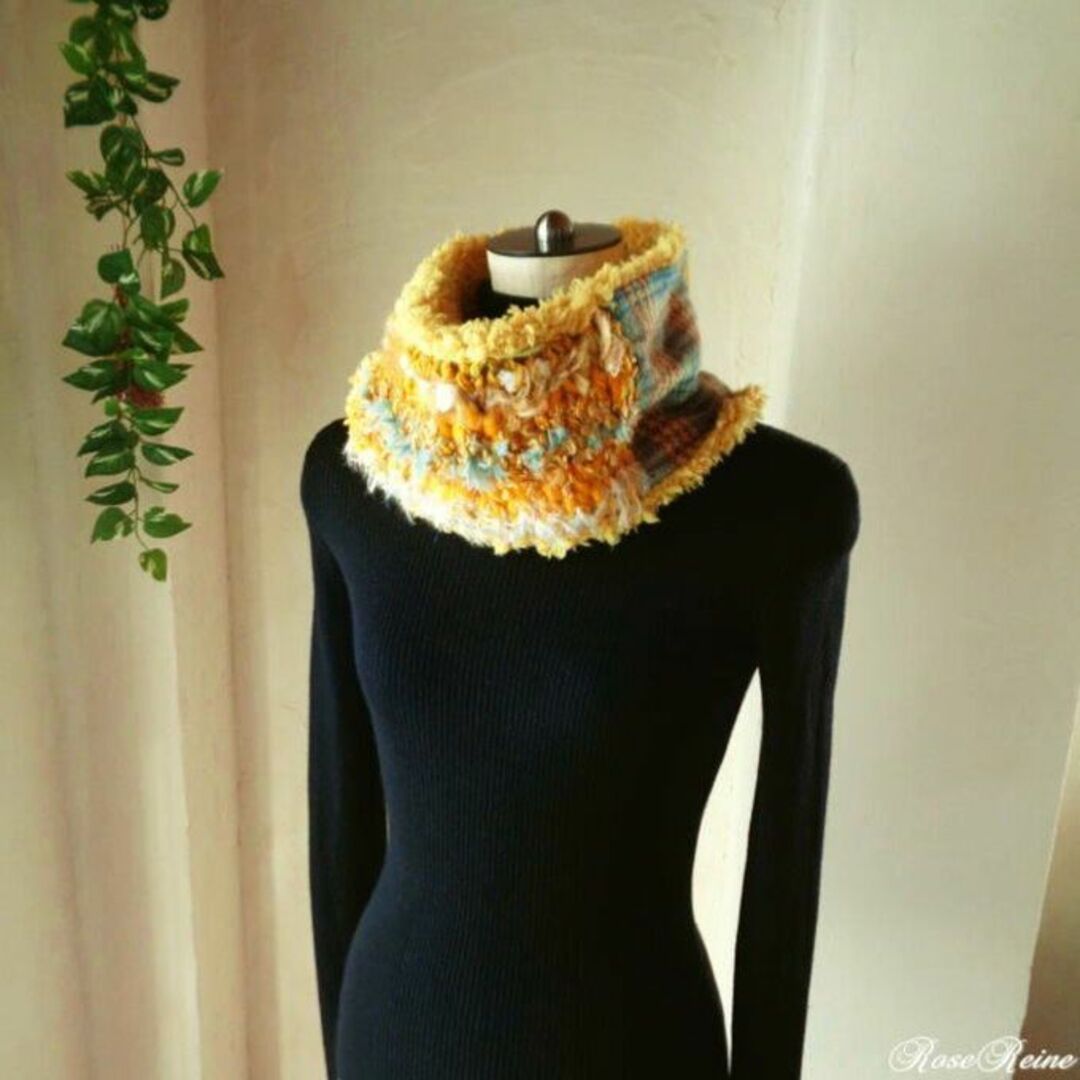 絵画なパッチワーク 手編み+ ミニスヌード プードルファー ひよこイエロー レディースのファッション小物(スヌード)の商品写真