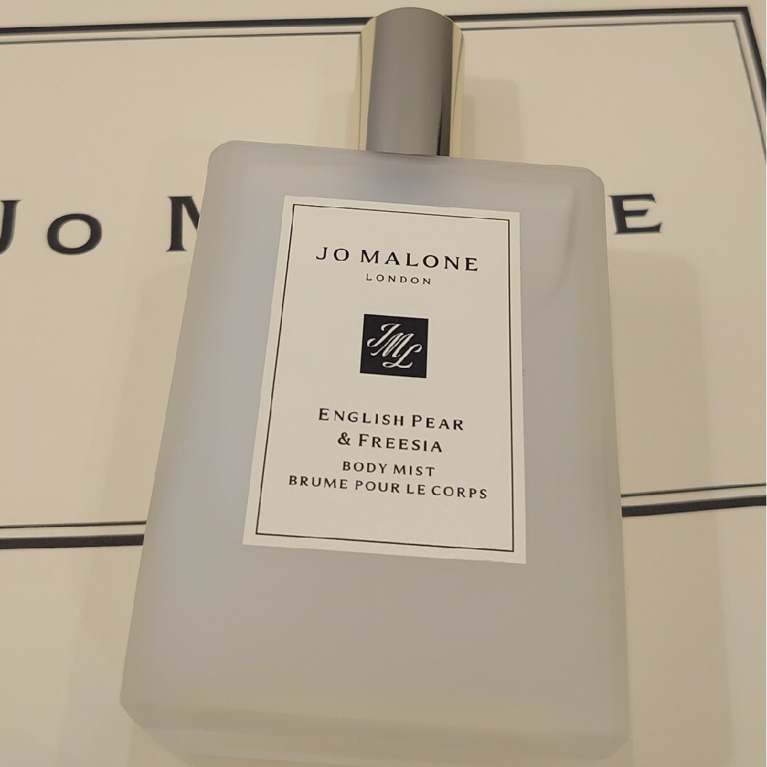 Jo Malone(ジョーマローン)のJo MALONE 新品未使用 イングリッシュペアー&フリージア ボディ ミスト コスメ/美容のボディケア(ボディローション/ミルク)の商品写真