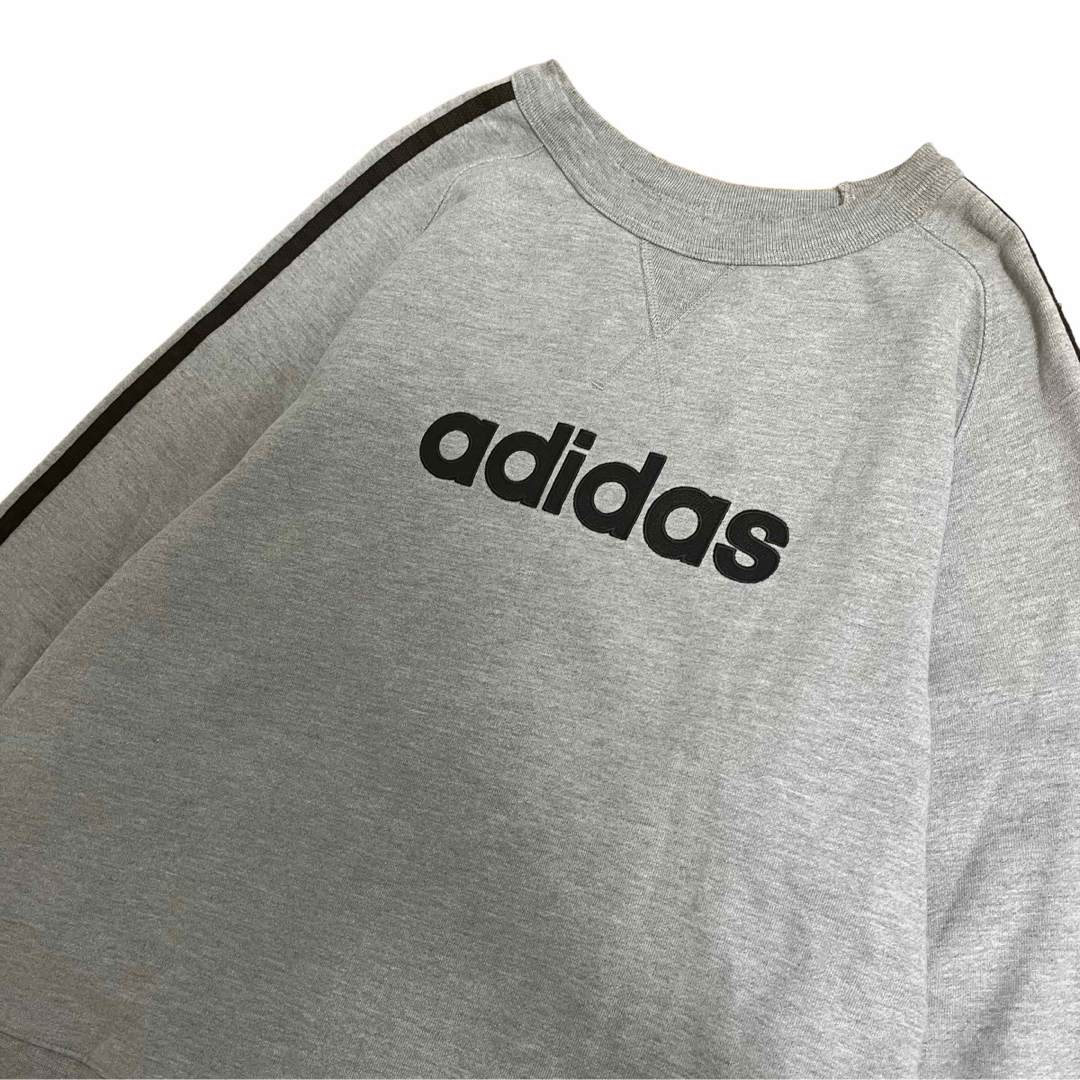 adidas(アディダス)の00’s adidas スウェット センター刺繍ロゴ 常田大希 グレー×ブラック メンズのトップス(スウェット)の商品写真