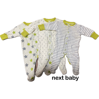ネクスト(NEXT)のロンパース　next baby 足カバー付き　ボディスーツ　新生児〜1ヶ月　3枚(ロンパース)