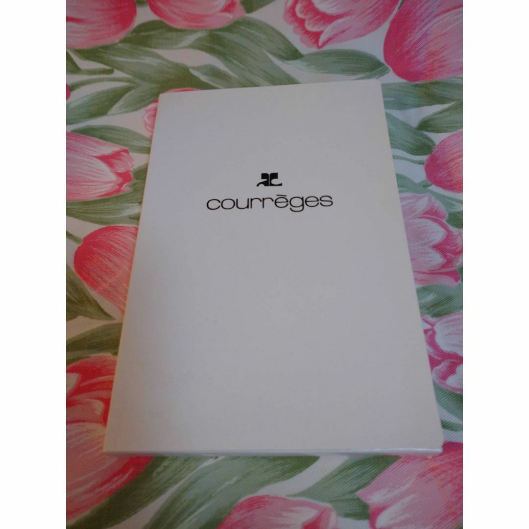 Courreges(クレージュ)の【新品・未使用・未開封】クレージュ courrèges タオルハンカチ レディースのファッション小物(ハンカチ)の商品写真