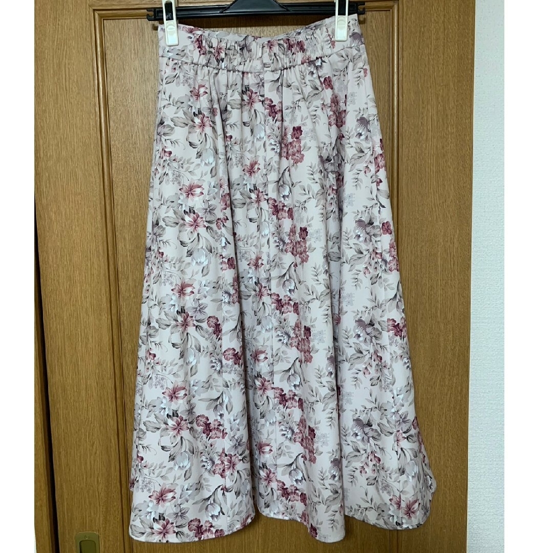 allamanda(アラマンダ)の新品 allamanda アラマンダスカート 花柄 フレア Aライン レトロ レディースのスカート(ひざ丈スカート)の商品写真
