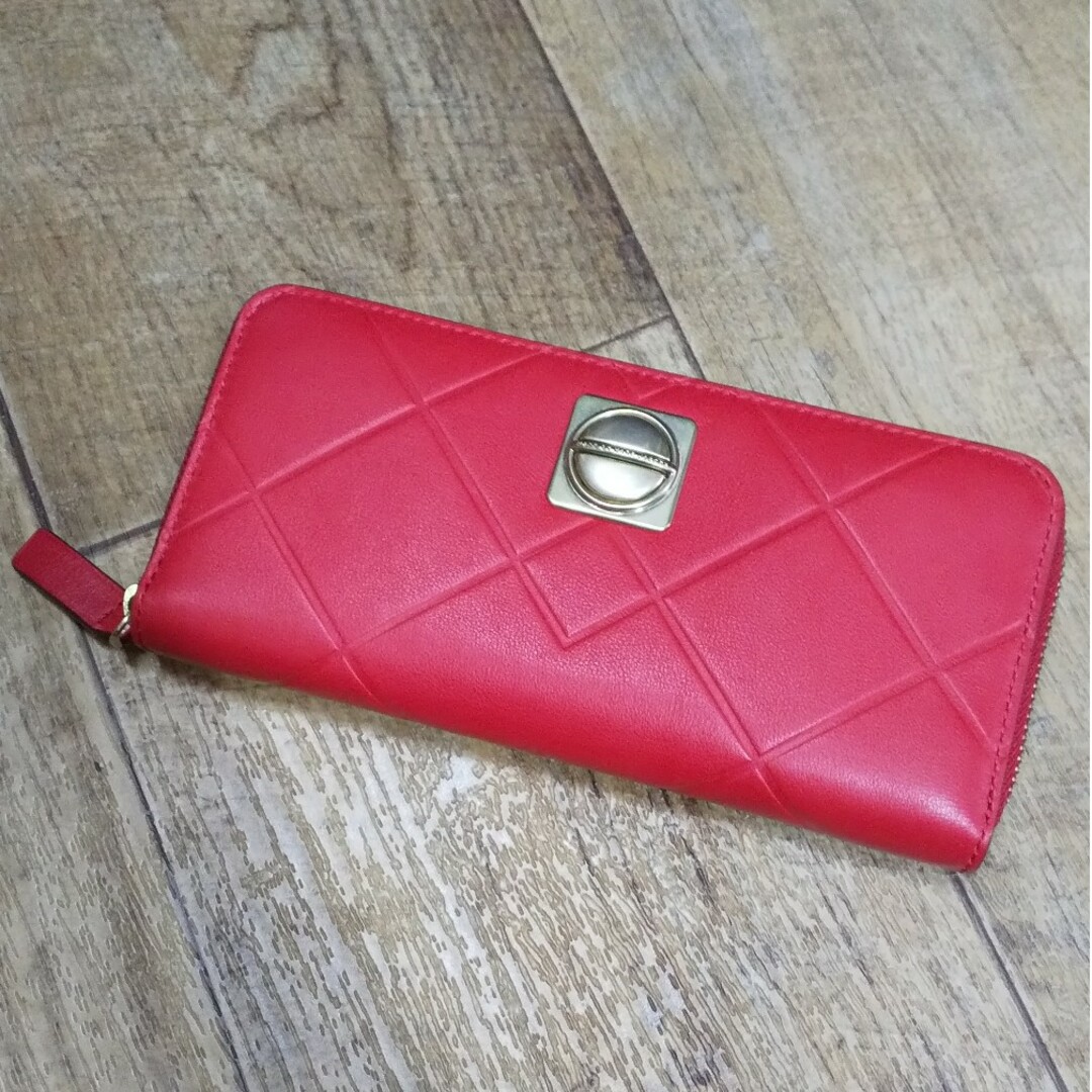 MARC BY MARC JACOBS(マークバイマークジェイコブス)の最安値新品 MARC JACOBS財布 レディースのファッション小物(財布)の商品写真