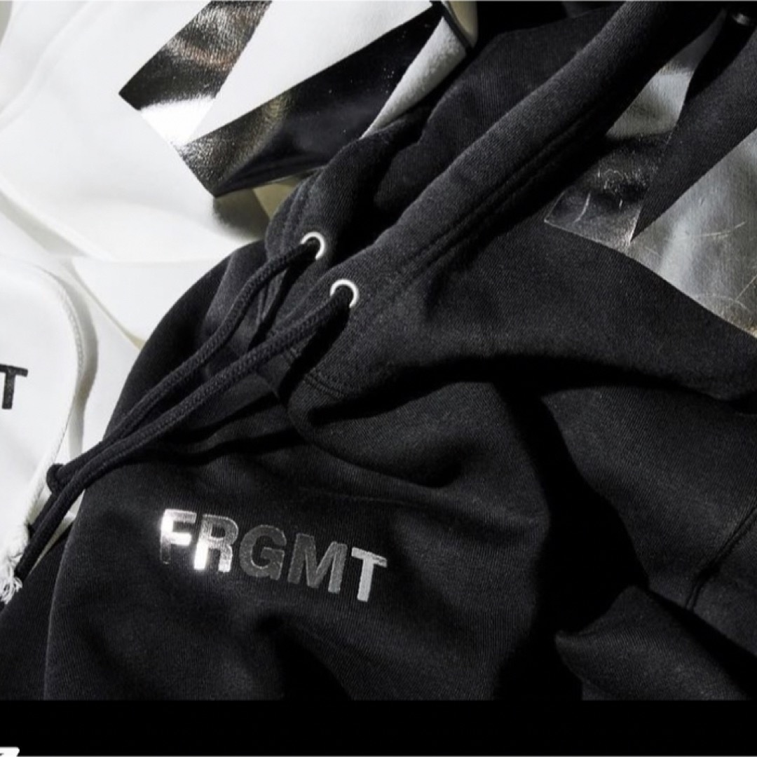 FRAGMENT(フラグメント)のWEEKEND FRGMT ANTI SOCIAL SOCIAL フーディ メンズのトップス(パーカー)の商品写真