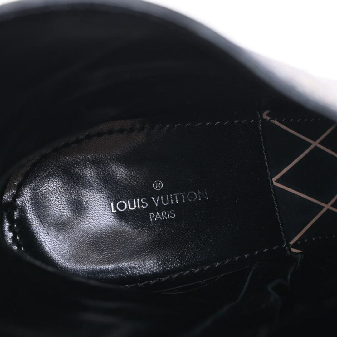 LOUIS VUITTON(ルイヴィトン)のLOUIS VUITTON  アンクルブーツ レディースの靴/シューズ(ブーツ)の商品写真