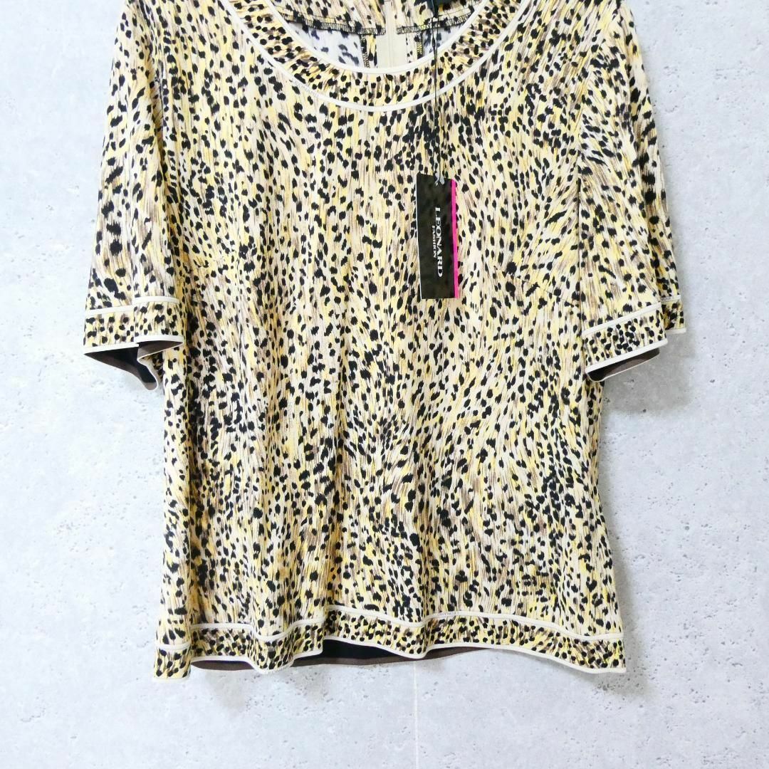 LEONARD(レオナール)の極美品 LEONARD FASHION レーパード柄 半袖 カットソー Tシャツ レディースのトップス(Tシャツ(半袖/袖なし))の商品写真