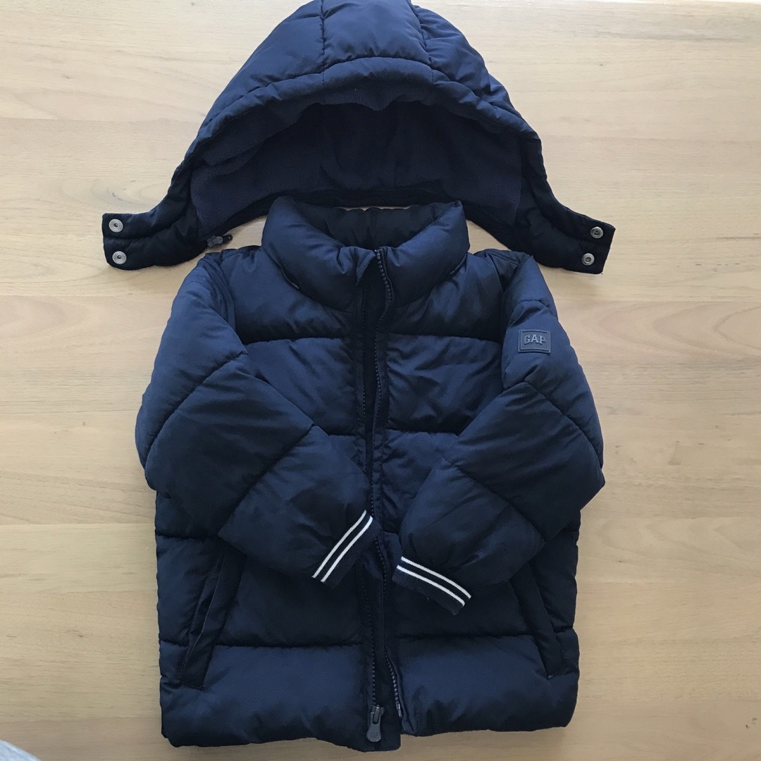 babyGAP(ベビーギャップ)のGAP ダウンコート　ネイビー キッズ/ベビー/マタニティのキッズ服男の子用(90cm~)(コート)の商品写真