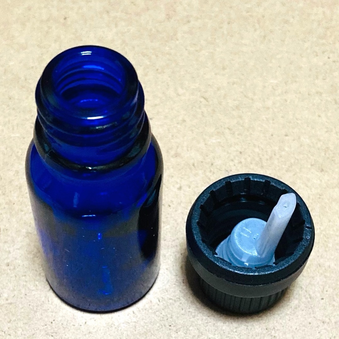10ml遮光瓶　ブルー　ドロッパー&キャップ　5本セット コスメ/美容のリラクゼーション(アロマグッズ)の商品写真