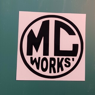 丸形 MC WORKS  8cm  カッティング ステッカー(ウエア)