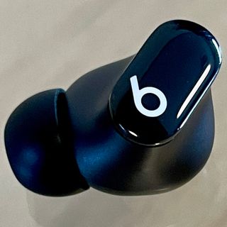 ビーツバイドクタードレ(Beats by Dr Dre)の国内正規品★美品★Beats Studio Buds ブラック左耳のみ／B218(ヘッドフォン/イヤフォン)