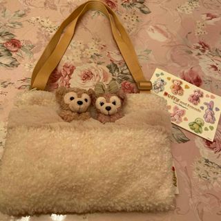 ダッフィー(ダッフィー)の🧸ディズニーシー🧸ダッフィー&シェリーメイ　ふわふわショルダー🧸バック(キャラクターグッズ)