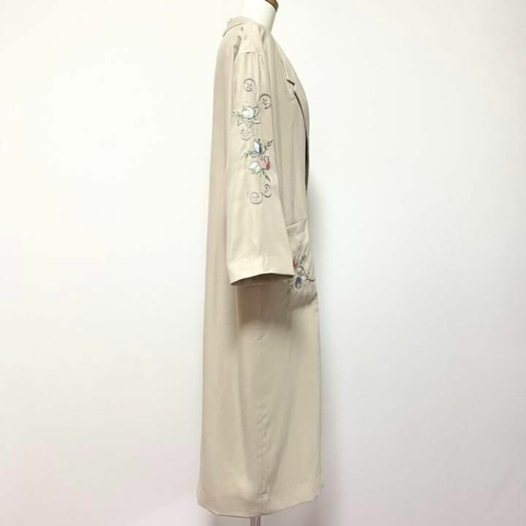 【定価2.4万】Lily Brown 花柄 刺繍 ロング スプリング コート レディースのジャケット/アウター(ロングコート)の商品写真