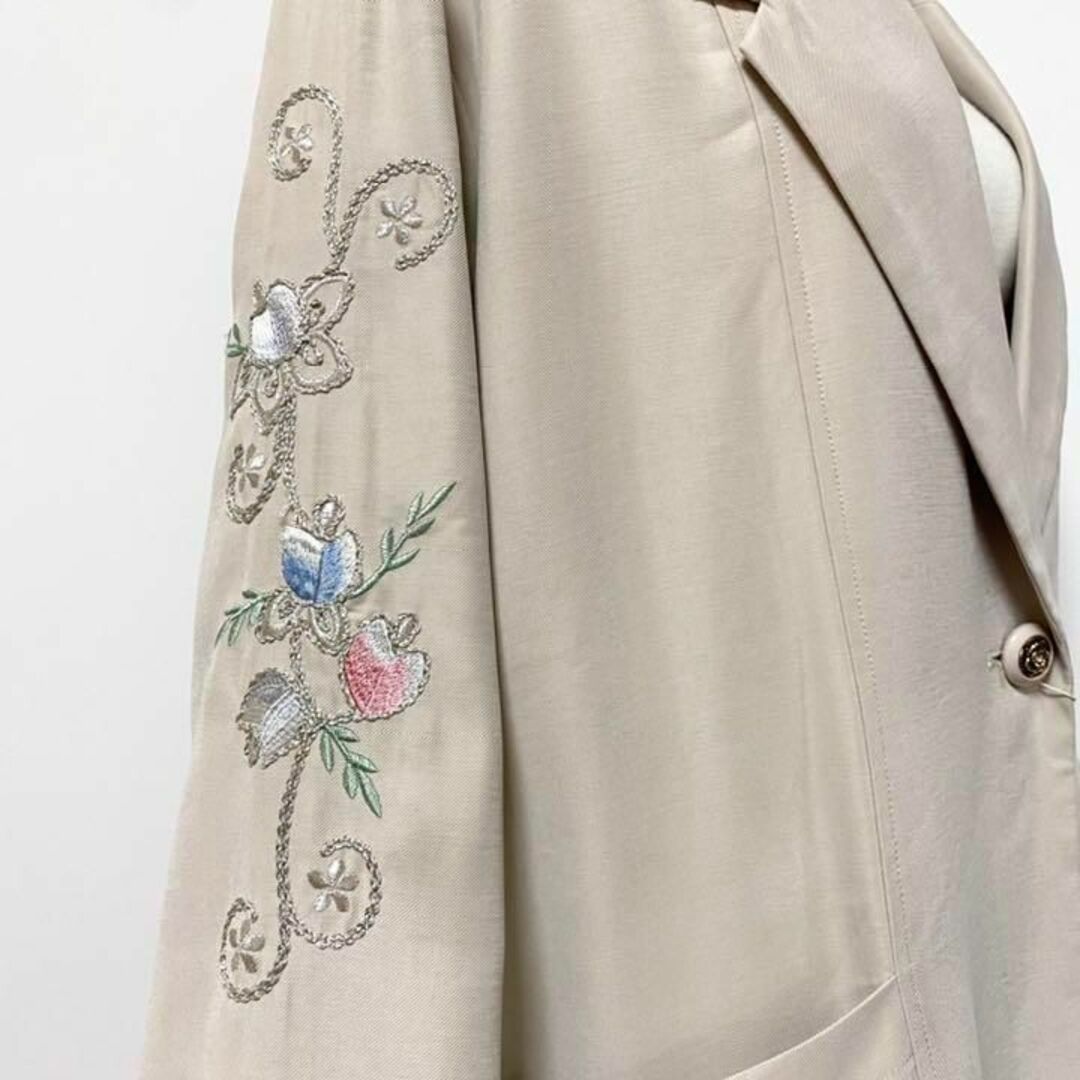 【定価2.4万】Lily Brown 花柄 刺繍 ロング スプリング コート レディースのジャケット/アウター(ロングコート)の商品写真