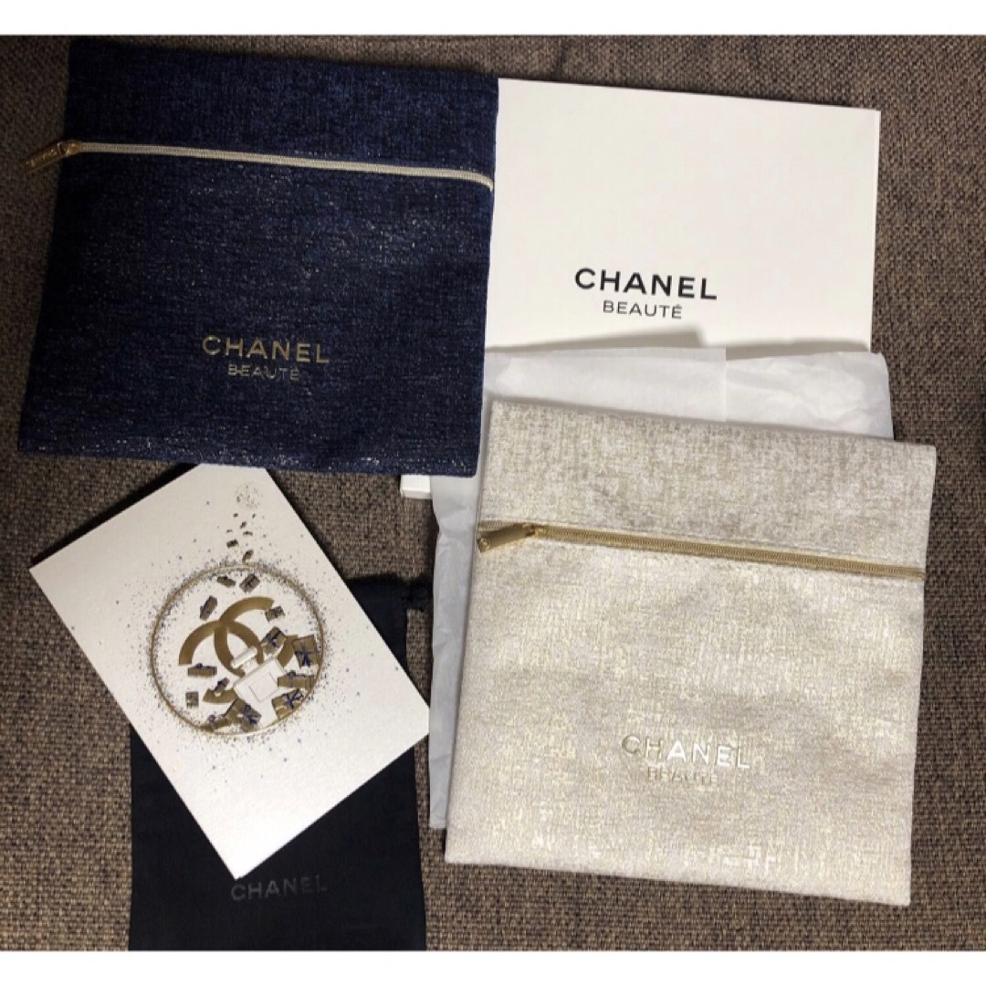 CHANEL(シャネル)のCHANEL  ホリデー　4点セット！限定ポーチ ハンドメイドのファッション小物(ポーチ)の商品写真