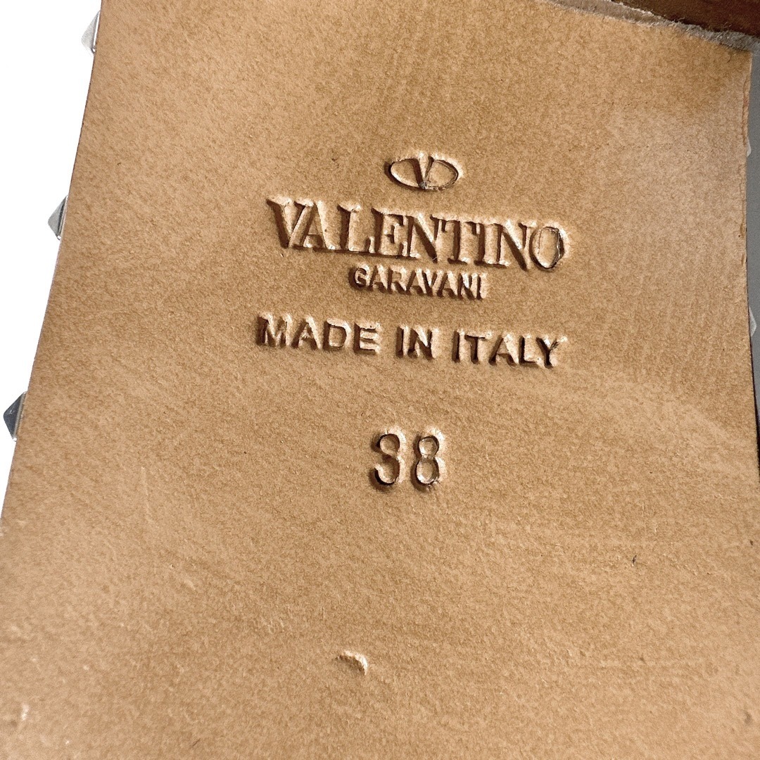 valentino garavani(ヴァレンティノガラヴァーニ)のVALENTINO ヴァレンティノ　スタッズ　フラット　ミュール　パンプス　靴 レディースの靴/シューズ(ミュール)の商品写真