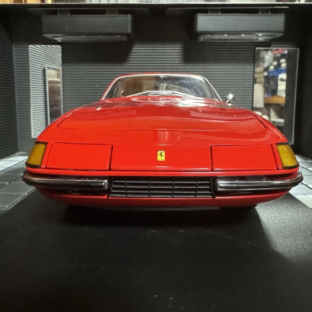 京商 - 絶版未展示品 京商1/18 フェラーリ 365GTB/4 デイトナ 1971の