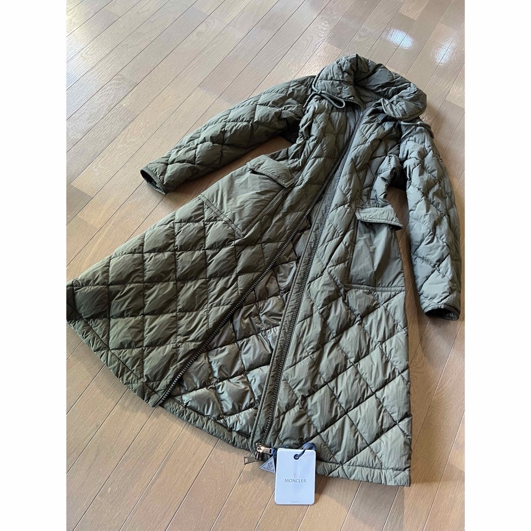 MONCLER - タグ付新品未使用MONCLER CAPRIER GIUBBOTTO ダウン MONCLER - タグ付新品未使用MONCLER CAPRIER GIUBBOTTO ダウン