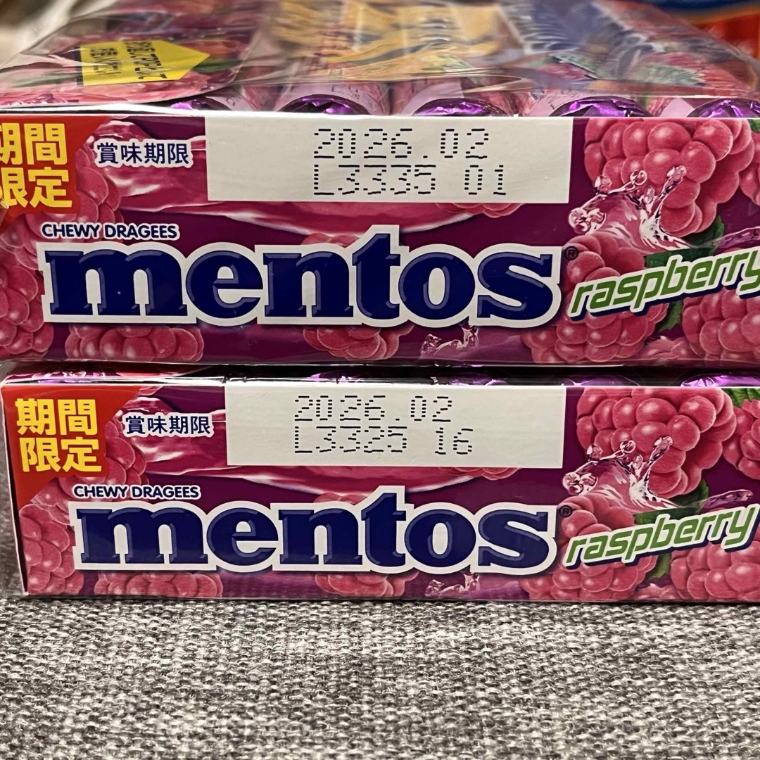 Kracie(クラシエ)のmentos®　メントス　ラズベリー　期間限定　24本セット 食品/飲料/酒の食品(菓子/デザート)の商品写真