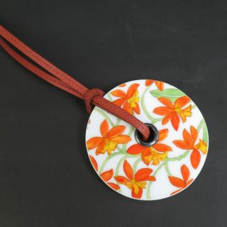 エルメス(Hermes)のエルメス HERMES ネックレス プティアッシュ レザー/陶器 オレンジ/ホワイト/ブラウン レディース 送料無料【中古】 e57682f(ネックレス)