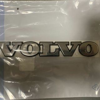 ボルボ(Volvo)のVOLVO ボルボ純正 「VOLVO」エンブレム　未開封新品(車種別パーツ)