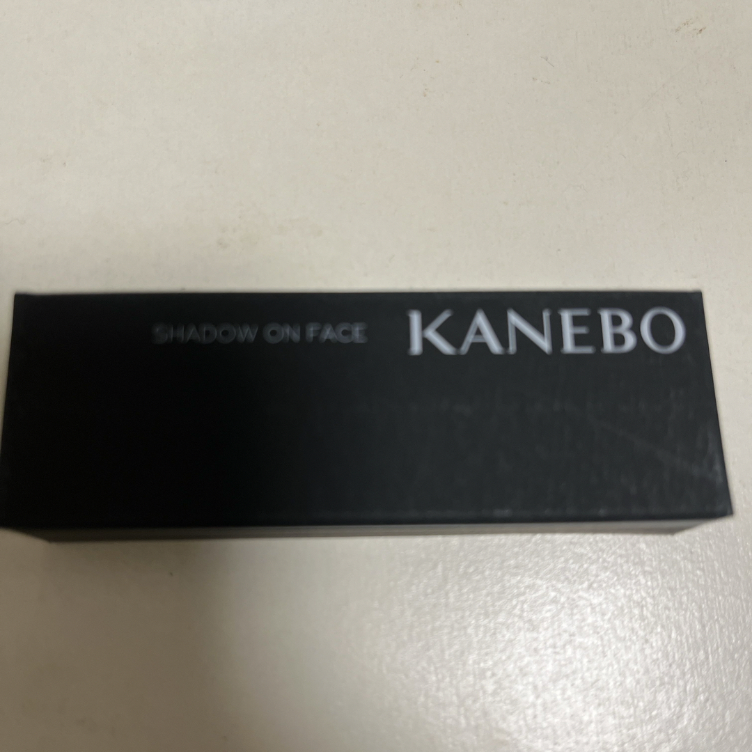 【新品未使用】カネボウ　KANEBO  シャドウオンフェース コスメ/美容のベースメイク/化粧品(フェイスカラー)の商品写真