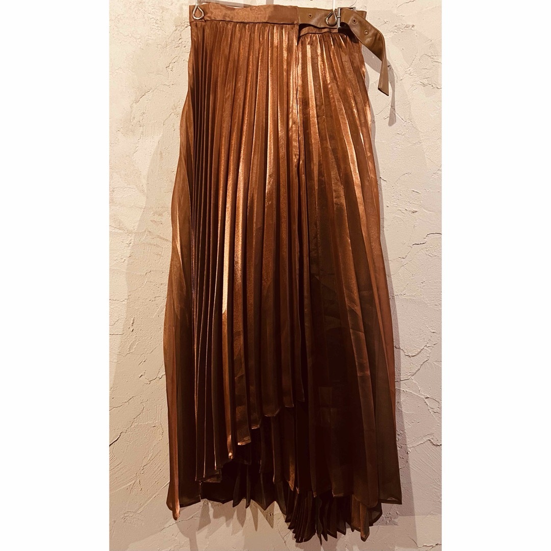 Ameri VINTAGE(アメリヴィンテージ)のAmeriVINTAGE★MEDI SHEER PLEATS SKIRTブラウン レディースのスカート(ロングスカート)の商品写真