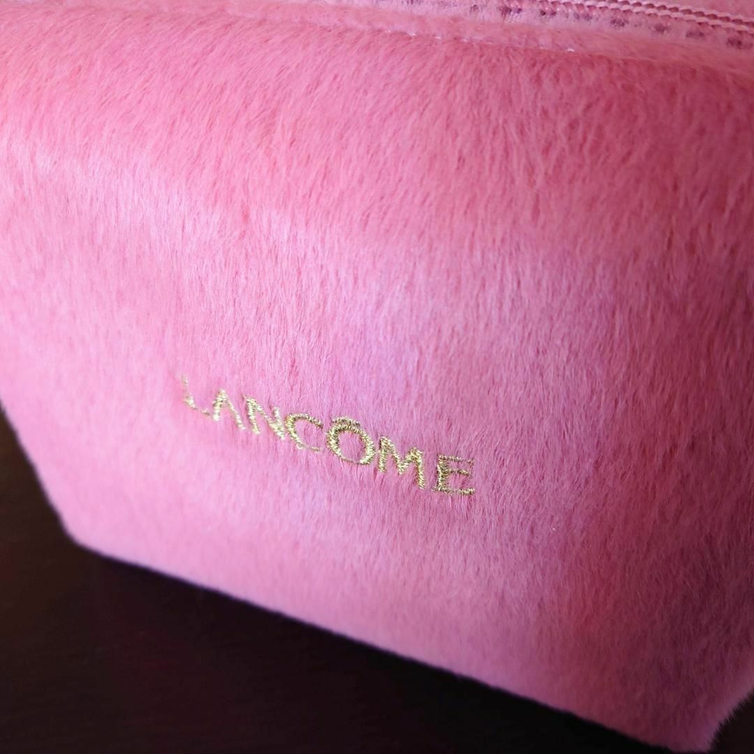 LANCOME(ランコム)の【新品】LANCOME ランコム 化粧 ポーチ ピンク ファー素材 新品 レディースのファッション小物(ポーチ)の商品写真