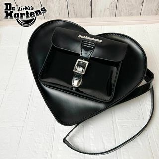 ドクターマーチン(Dr.Martens)の【美品】ドクターマーチン　ハート バックパック　ショルダー　2way ブラック(ショルダーバッグ)