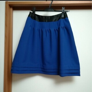 未使用　フレアー　スカート　M  W61 ブルー バイカラー(ミニスカート)
