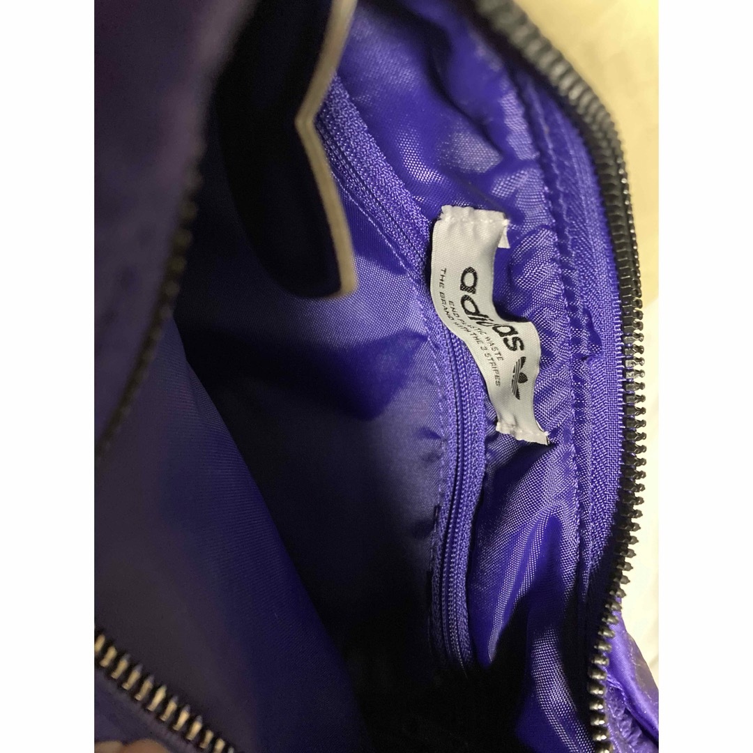 adidas(アディダス)のadidas Originals サテンスモールショルダーバッグ レディースのバッグ(ショルダーバッグ)の商品写真