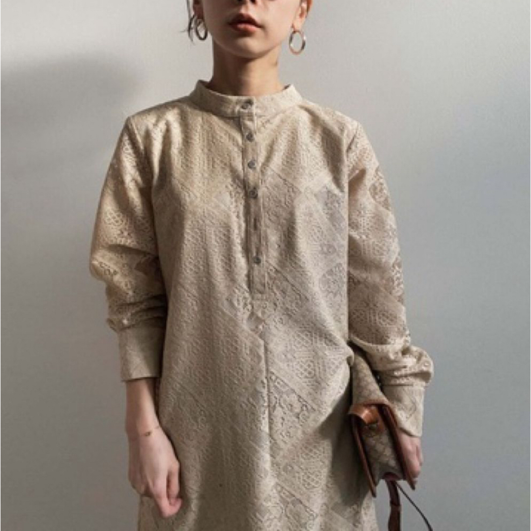 Ameri☆GEOMETRIC FLOWER LACE DRESSベージュ Ameri☆GEOMETRIC FLOWER LACE DRESSベージュ