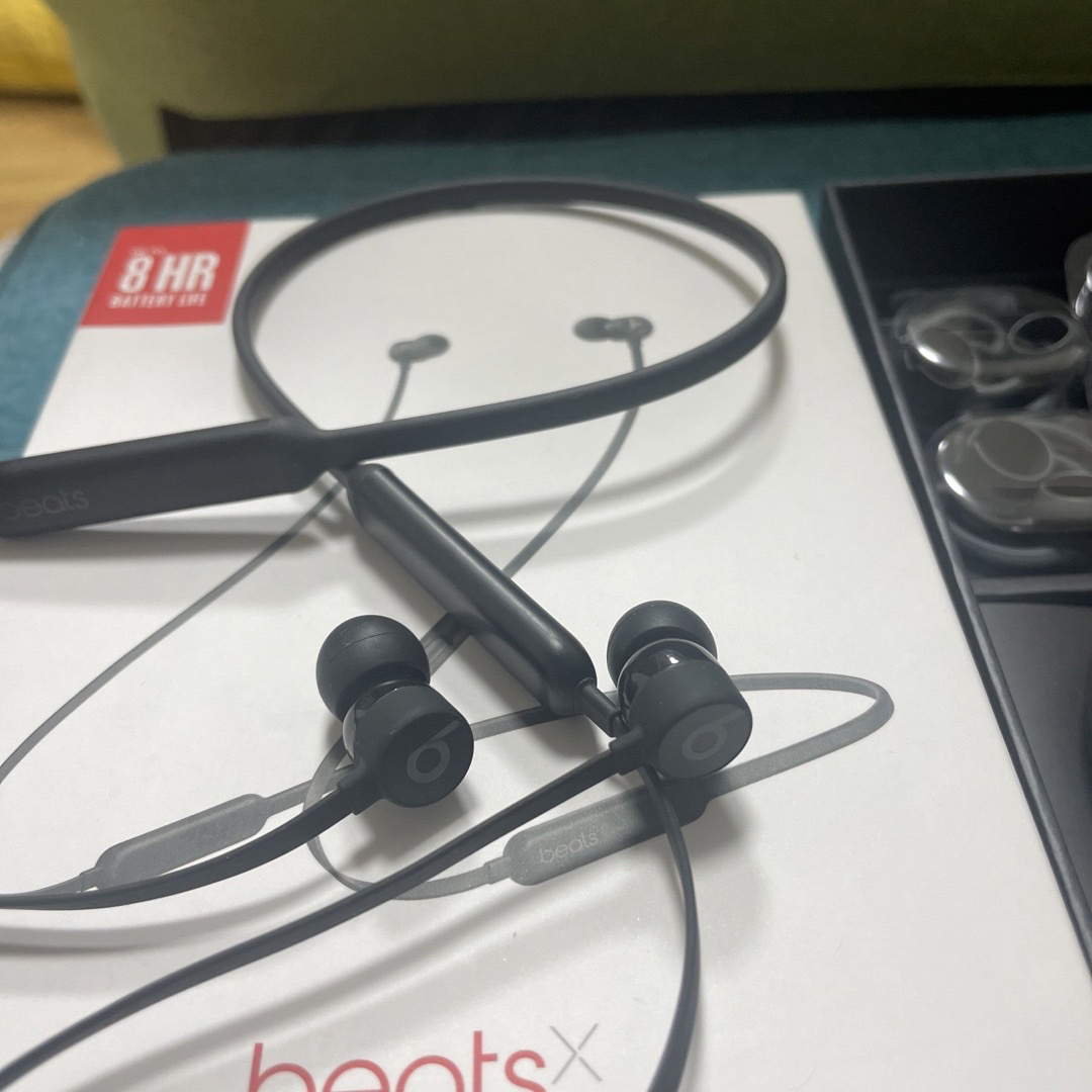 Beats by Dr Dre(ビーツバイドクタードレ)のbeats by dr.dre BTイヤホン BeatsX 2019/ブラック スマホ/家電/カメラのオーディオ機器(ヘッドフォン/イヤフォン)の商品写真