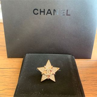 シャネル(CHANEL)のシャネル　ラインストーンスターピンバッジ(ブローチ/コサージュ)