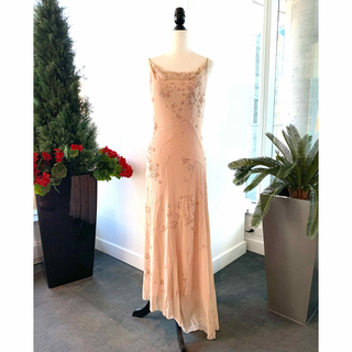《ご成約》NY購入 定価8万 オーロラピンクの神々しい煌めきとろみロングドレス(ロングワンピース/マキシワンピース)