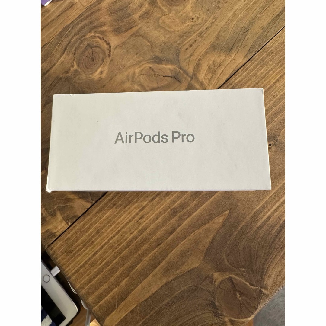 Apple(アップル)のAirPods Pro 第2世代 スマホ/家電/カメラのオーディオ機器(ヘッドフォン/イヤフォン)の商品写真