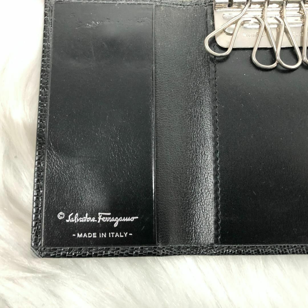 Salvatore Ferragamo(サルヴァトーレフェラガモ)のSalvatore Ferragamo フェラガモ リザード レザー キーケース レディースのファッション小物(キーケース)の商品写真