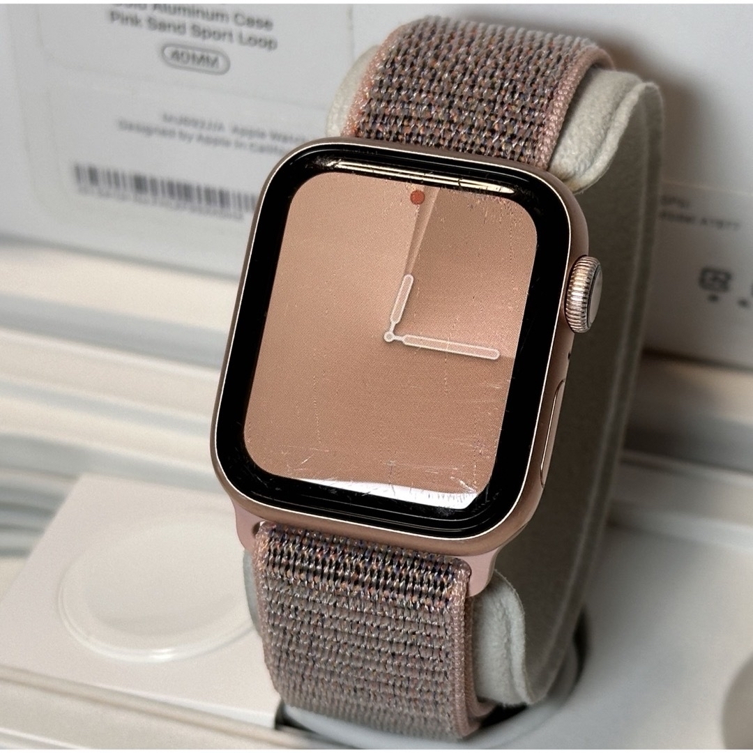 Apple Watch Series 4 GPSモデル 40mm ゴールドアルミ