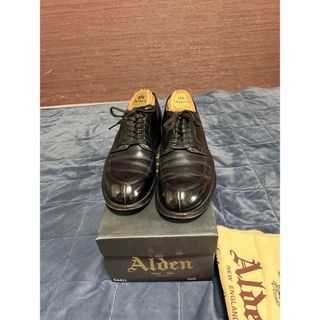 オールデン(Alden)のAlden Vチップ 54411 Vチップ モディファイド カーフ BLACK(ドレス/ビジネス)