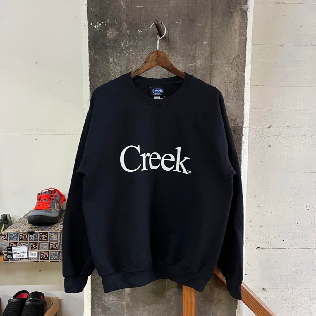 1LDK SELECT(ワンエルディーケーセレクト)のCreek Angler's Device Logo CrewneckSweat メンズのトップス(スウェット)の商品写真