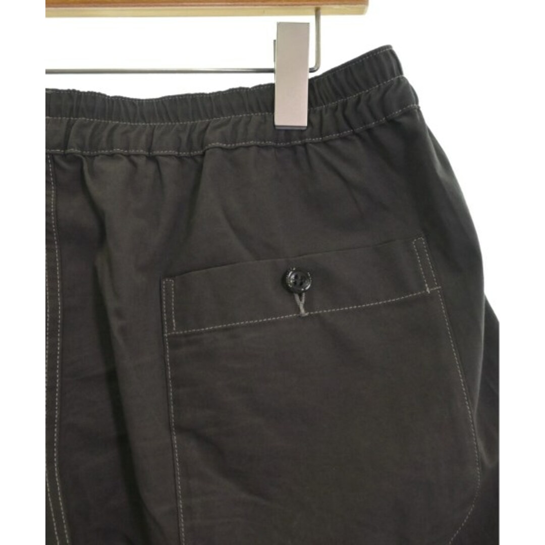 PHIGVEL(フィグベル)のPHIGVEL フィグベル ショートパンツ 3(L位) グレー 【古着】【中古】 メンズのパンツ(ショートパンツ)の商品写真